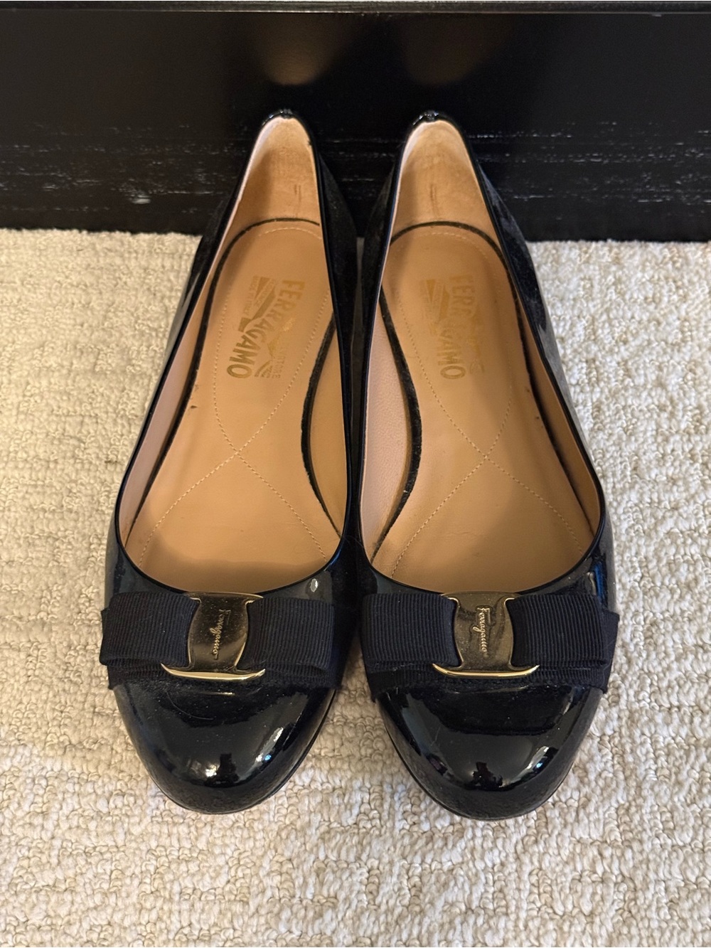 Salvatore Ferragamo Black Patent Vara Bow Flats size 9